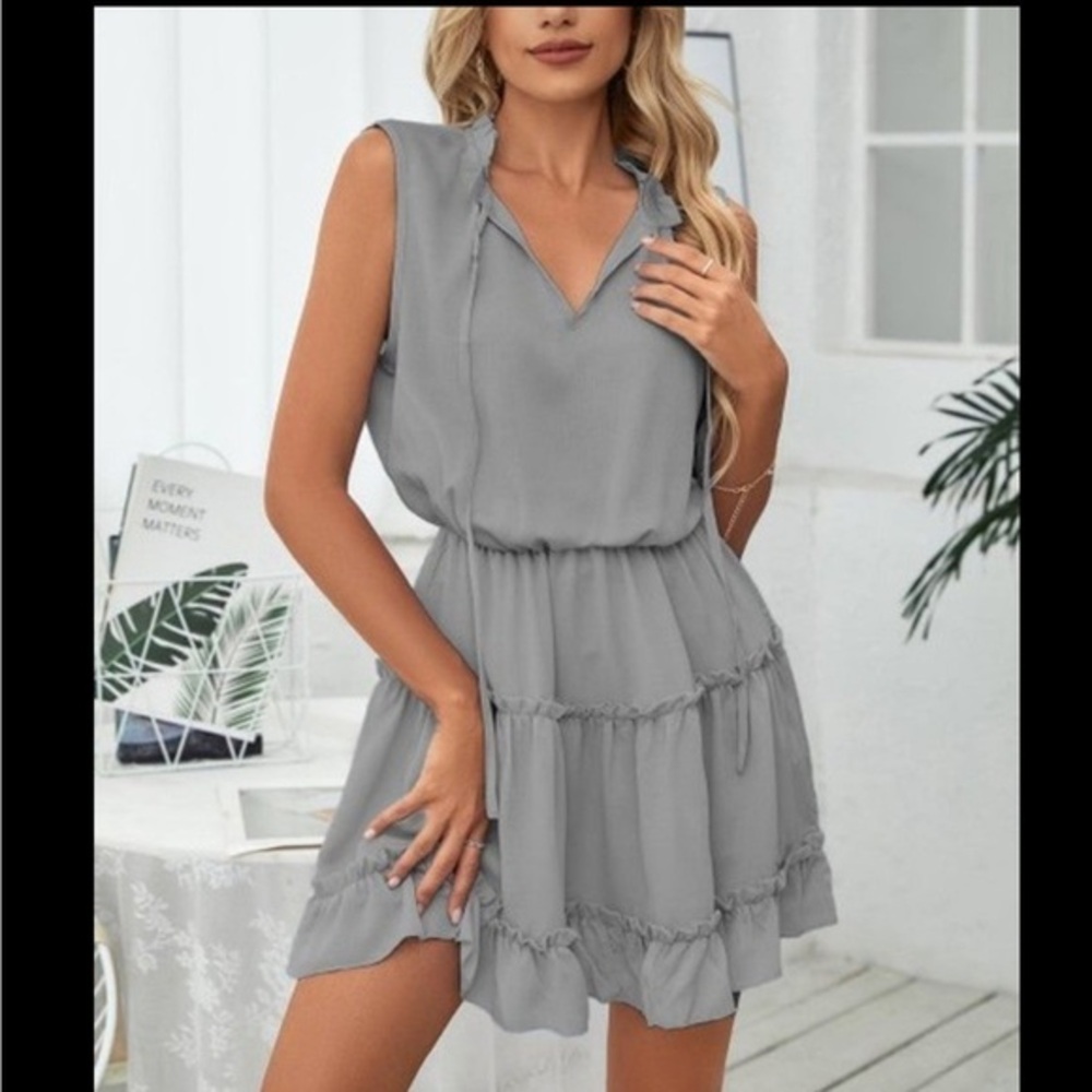 Gray Sleeveless A-line Dress with Cutout and Ruffles XL